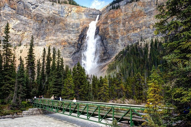 Rockies Grand Advanture: Moraine & Louise Lakes, Waterfall Tour - What the small group and vehicle mean