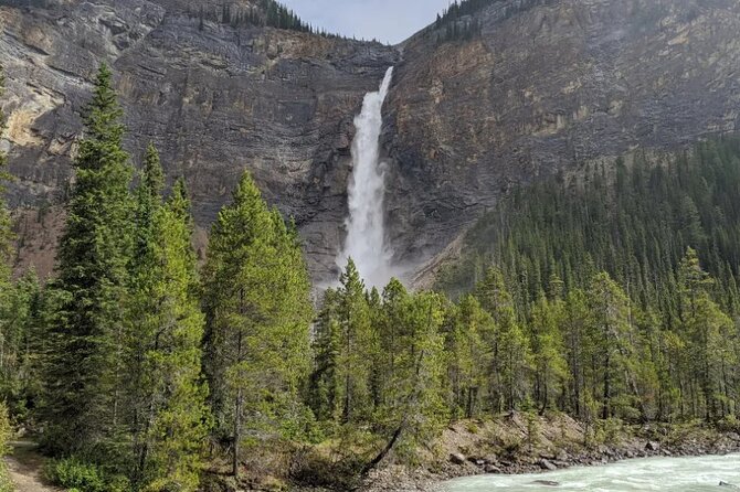 Rockies Grand Advanture: Moraine & Louise Lakes, Waterfall Tour - Is $112.03 good value?