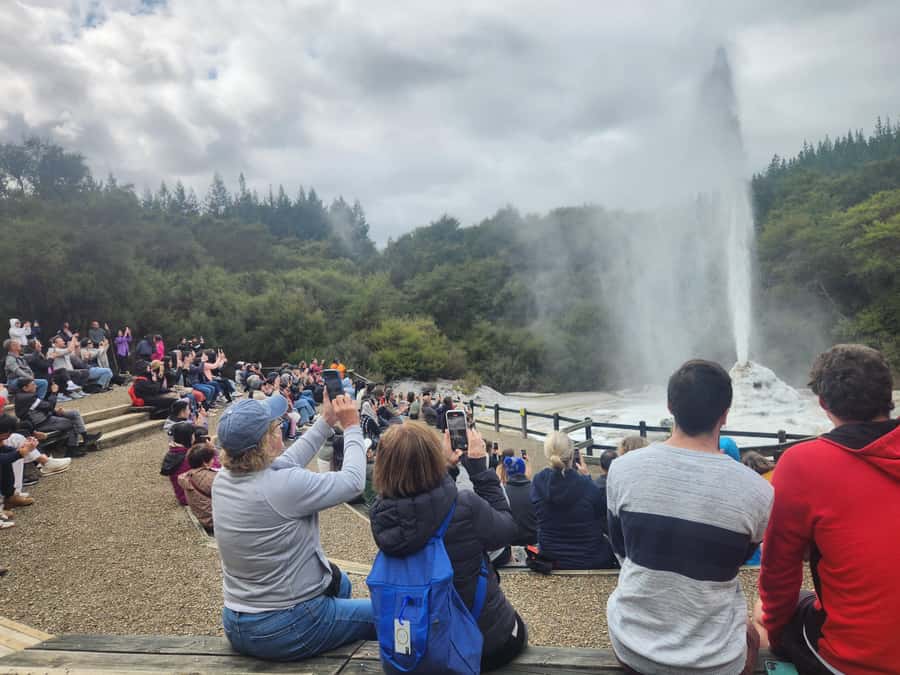 Rotorua & Taupo DayTour Waiotapu & Huka Falls from Auckland - Key things to know before booking