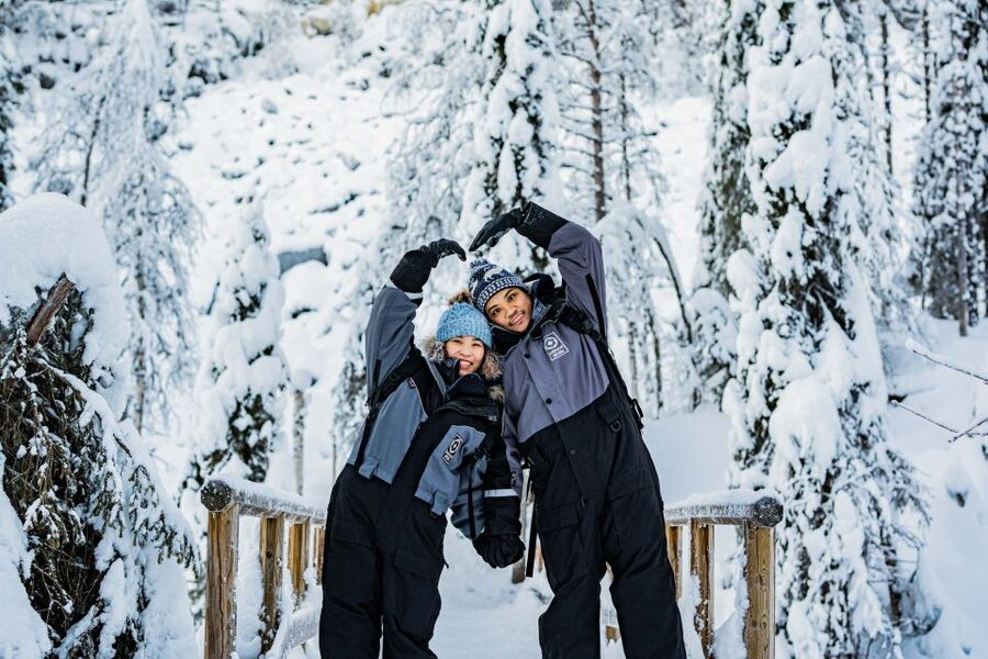 Rovaniemi: Frozen Waterfalls of Korouoma Canyon & Pro Photos - A lean-to, a fire, and a very Finnish lunch stop