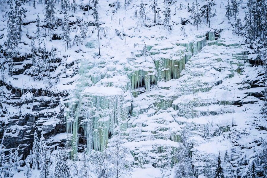 Rovaniemi: Frozen Waterfalls of Korouoma Canyon & Pro Photos - Warm clothes and boots make a real difference
