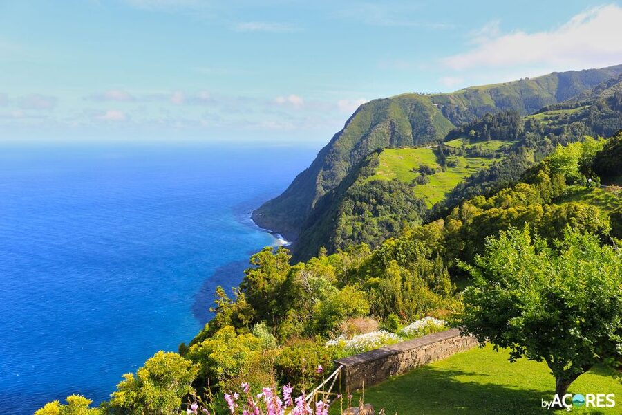 São Miguel: Nordeste, Cliffs & Waterfall Day Trip with Lunch - Ponta do Arnel and São Miguel’s oldest lighthouse