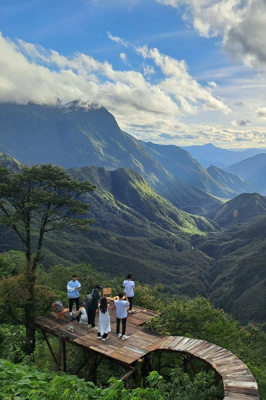 SaPa: 2-Day Villages,Rice Fields, Love Waterfall Hiking Tour - The wooden homestay and Red Dzao bath