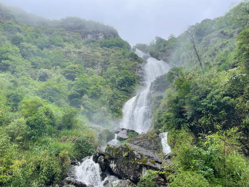 Sapa: Motorbike Tour 1 Day Visit Waterfalls & Local Villages - Lunch beside the stream in Lao Chai