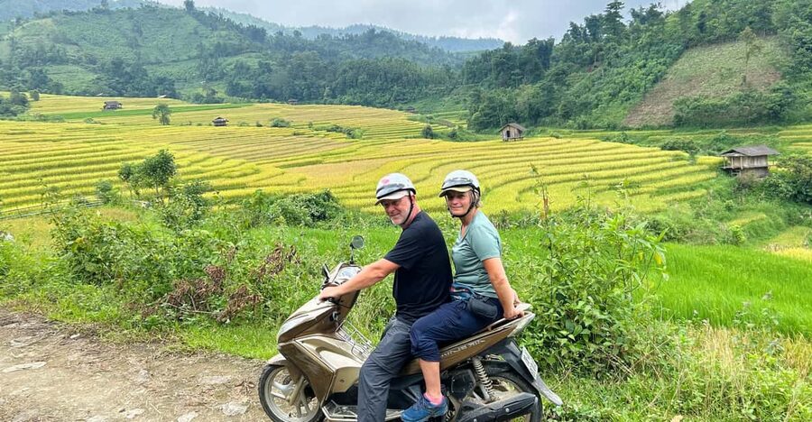 Sapa: Motorbike Tour 1 Day Visit Waterfalls & Local Villages - Meeting a Black Hmong family