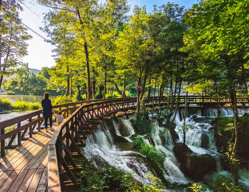 Sarajevo: Jajce Waterfall, Travnik & Pliva Lake Tour - The Lašva River source and quieter photo stops