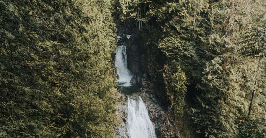 Seattle: Waterfall Wonderland Hike in Wallace Falls Park - A six-mile route through Cascade forest