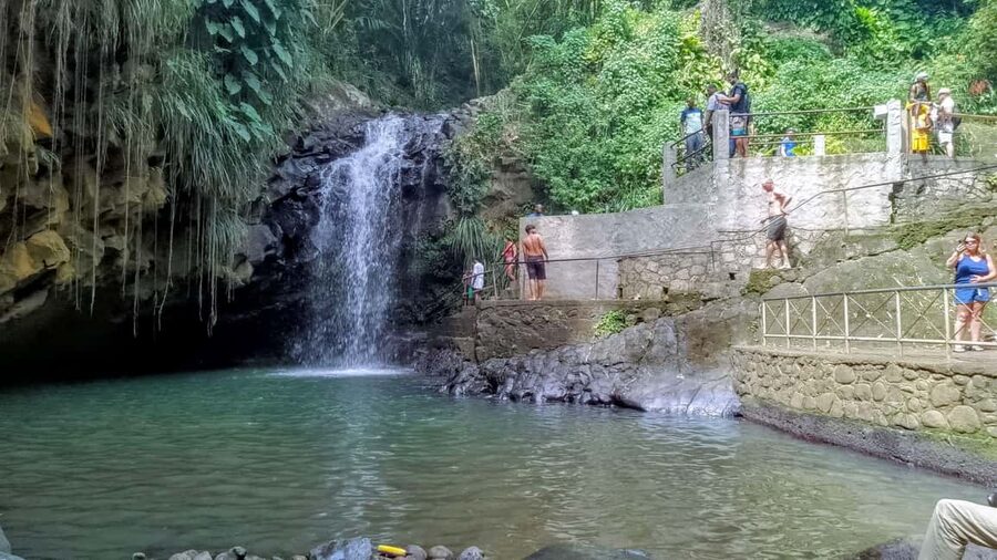 Shared Tour: Annandale Waterfall, Fort & Beach Escape - Meeting at Melville Street near the cruise port