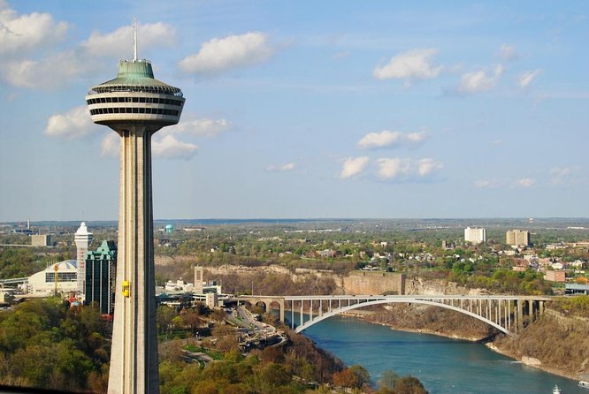 Skylon Tower, Niagara Falls Ontario Observation Deck Admission - Key points at a glance