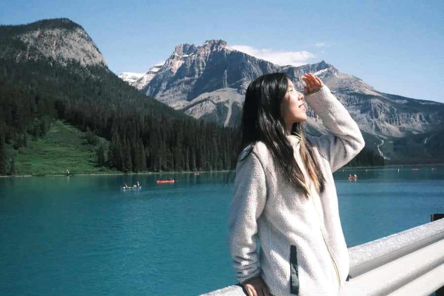 Small Grp: Emerald Lake (Optional Canoe) & Takakkaw Falls - Five things to know before booking