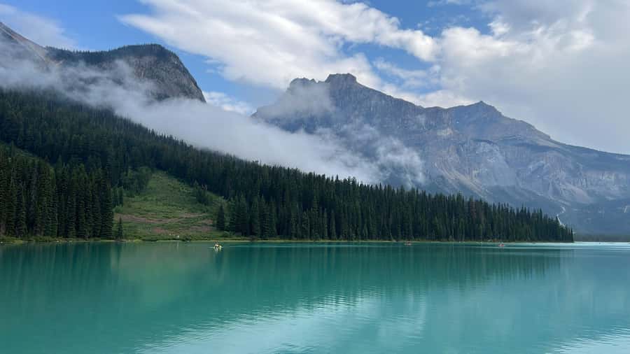 Small Grp: Emerald Lake (Optional Canoe) & Takakkaw Falls - What the guide adds to the day