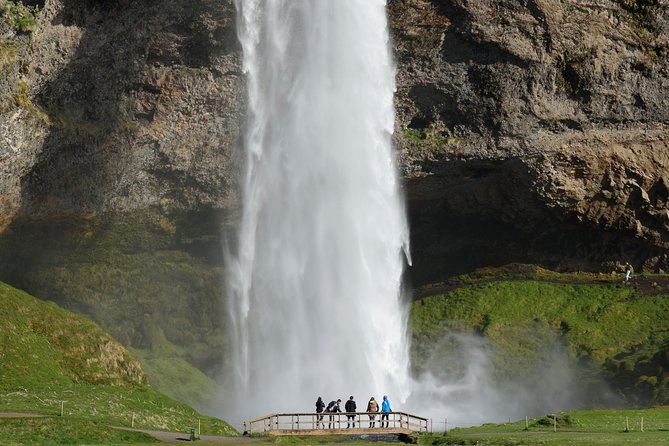 South Coast, Waterfalls and Vík village from Reykjavik - Seljalandsfoss: prepare to get soaked