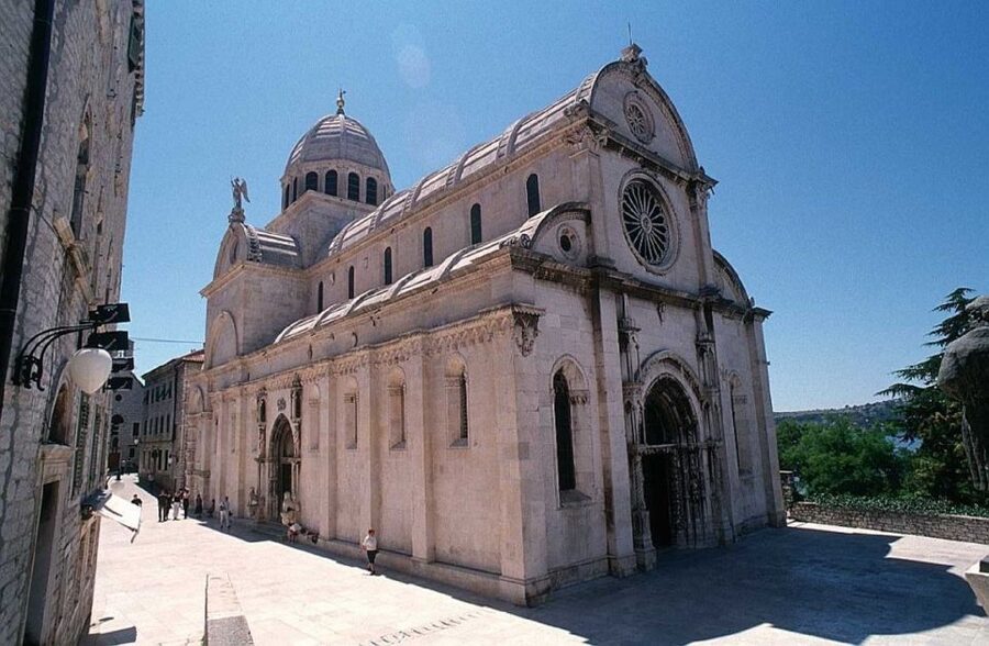 Split or Trogir: Krka Waterfalls & Wine and Food tasting - Key points to know before booking