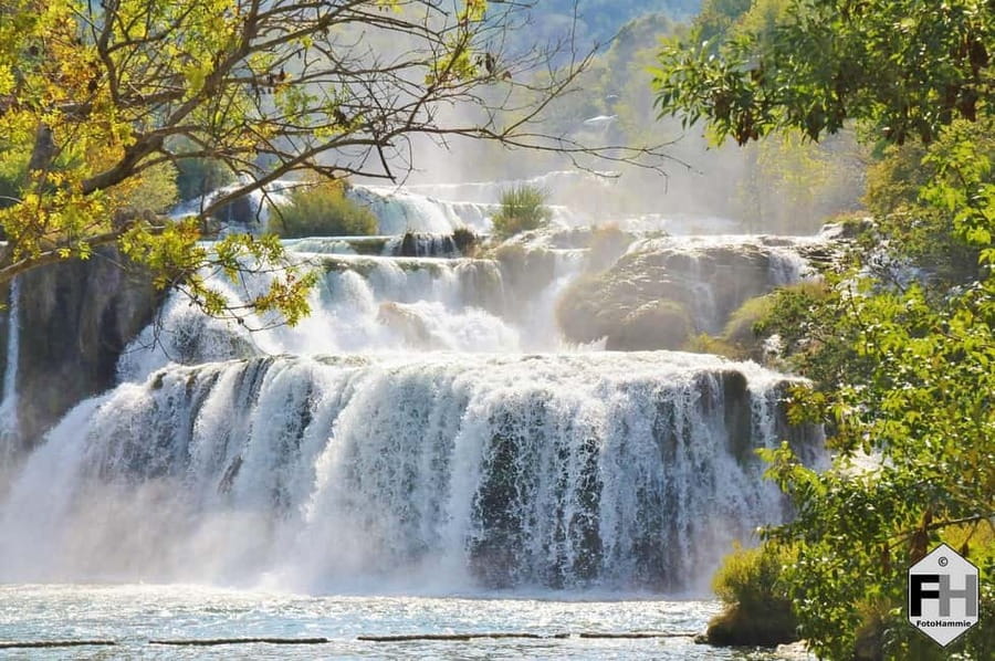 Split & Trogir: Krka Waterfalls & Swimming in Primošten - Walking beneath Skradinski buk