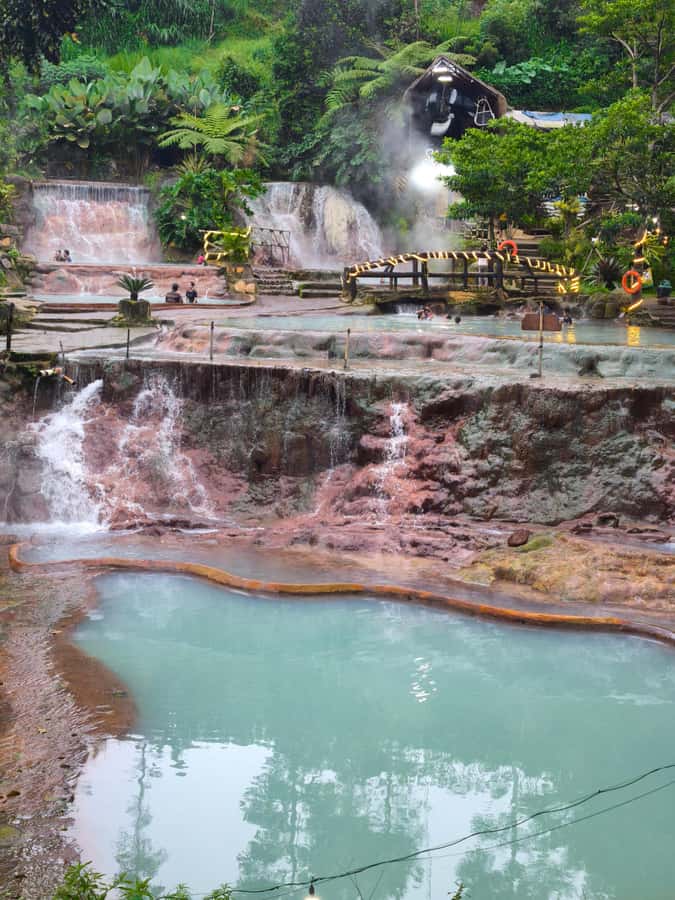 Start 10am Bandung Group Tour Volcano, Waterfalls, Hotspring - What this one-day Bandung outing is really like