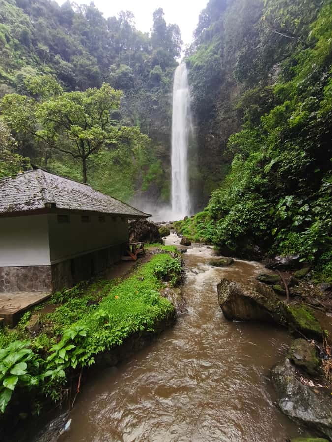 Start 10am Bandung Group Tour Volcano, Waterfalls, Hotspring - How good is the $55 value?