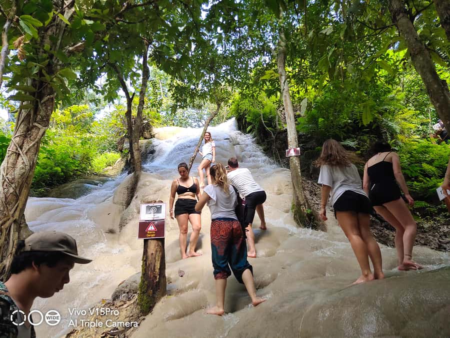 Sticky waterfalls- Elephants- Bamboo or White water rafting. - Rafting on Chiang Mai’s rivers