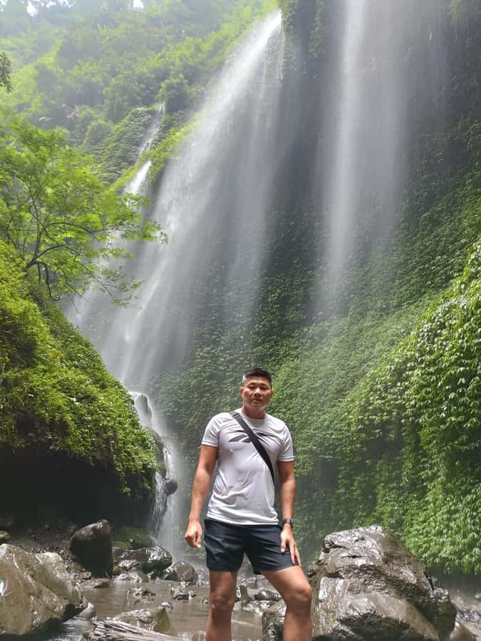 Surabaya: Bromo Sunrise & Madakaripura Falls Full-Day Tour - Breakfast with a view after the crater walk
