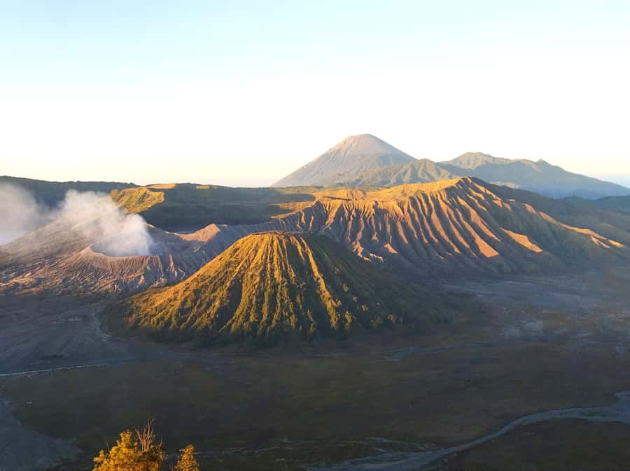Surabaya or Malang : Bromo, Tumpaksewu waterfall in 2 days - Who should book this experience?