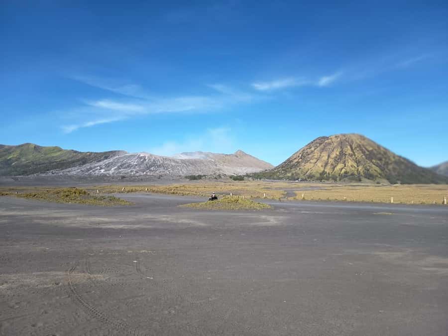 Surabaya or Malang : Bromo, Tumpaksewu waterfall in 2 days - Overnight near Bromo and the short night