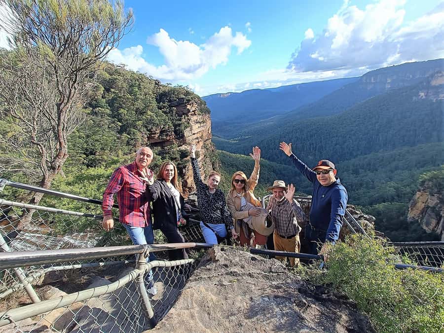 Sydney: Blue Mountains Late Start, Walks Waterfalls & Koalas - How active is the day?