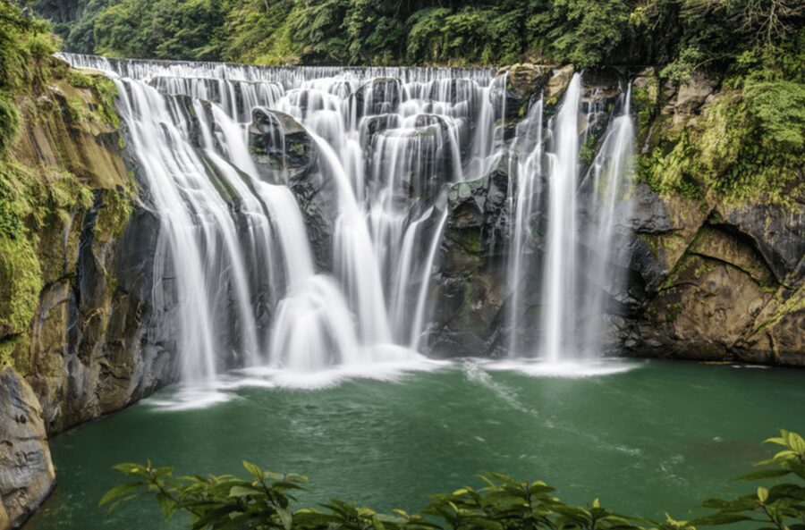 Taipei: Jiufen, Shifen Waterfall and Pingxi Sky Lantern Tour - Walking, comfort, and who should skip it
