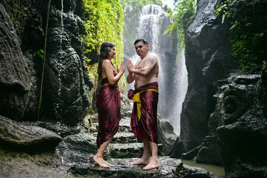 Taman Beji Griya Waterfall: Holy Bathing/Soul Retreat Ritual - The herbal drink after the ritual