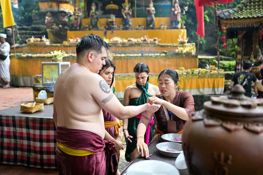 Taman Beji Griya Waterfall: Holy Bathing/Soul Retreat Ritual - Who will enjoy this most?
