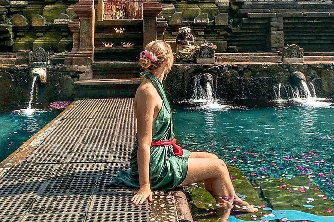 Tanah Lot Temple, Waterfall & Ubud Tour (Private & All-Inclusive) - Kanto Lampo Waterfall at 2:00 p.m.
