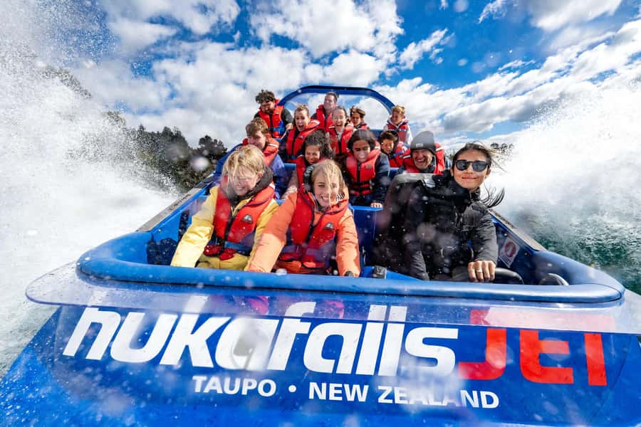Taupō: Huka Falls 30-Minute Jet Boat Experience - The first run along the Waikato River