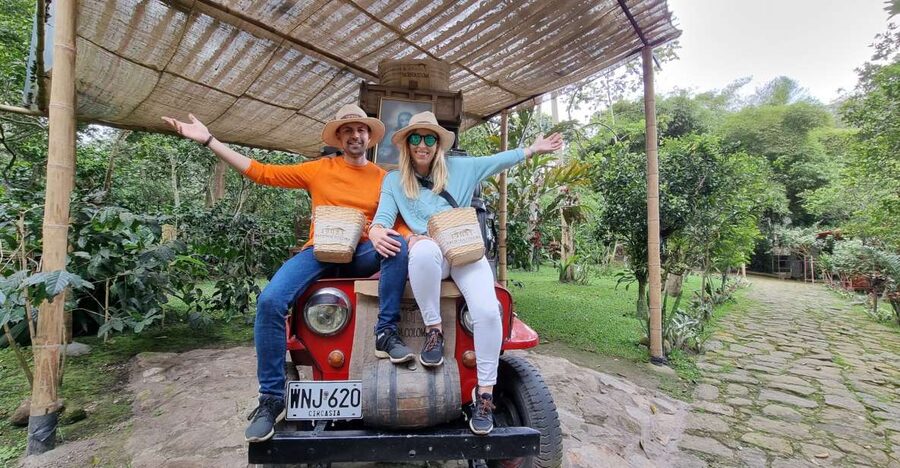 Tequendama Falls and Coffee Hacienda Day Trip from Bogotá - The road to Fusagasugá