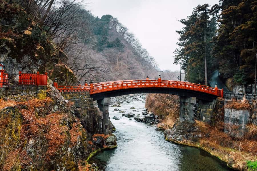 Tokyo: Nikko Day Tour Shrines, Lake Chūzenji & Kegon Falls - Shinkyo Bridge and the first Nikko views