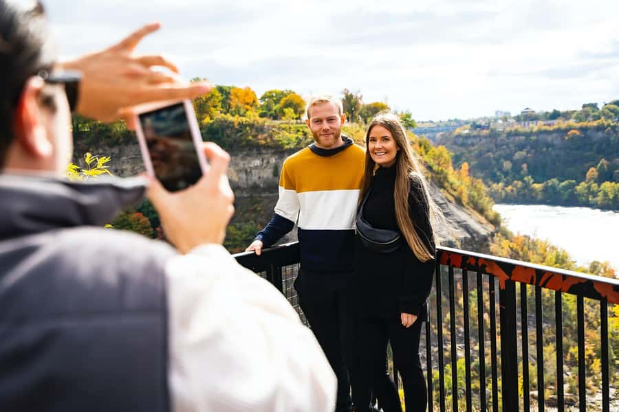 Toronto: Falls Day Tour with Boat Cruise & Niagara-the-Lake - Key points to know before booking