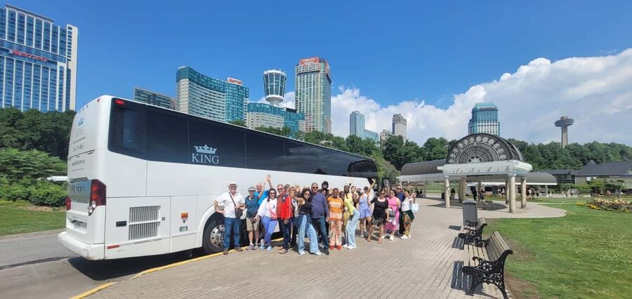 Toronto: Niagara Falls Bus Tour with Maple Tasting and NOTL - What the guides add to the experience
