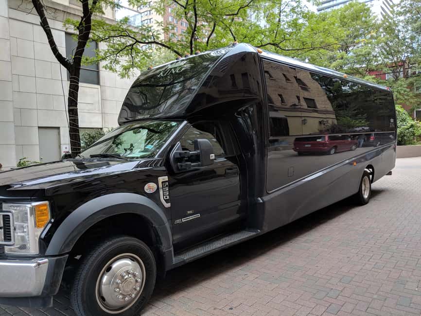 Toronto: Niagara Falls Bus Tour with Maple Tasting and NOTL - Maple tasting and the Canadian flavor of the trip