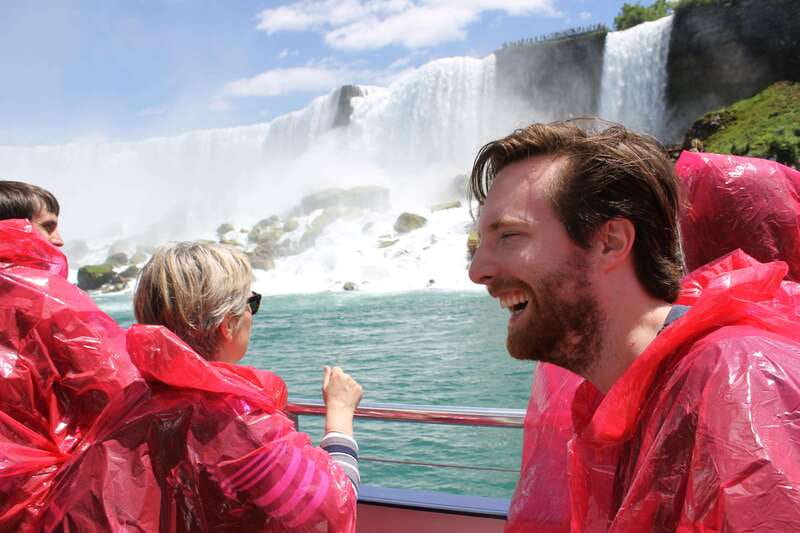 Toronto: Niagara Falls Day Tour with Boat Option - Maple Leaf Place and the taste of Canada