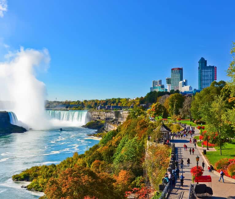 Toronto: Niagara Falls & NOTL Heritage Town Guided Day Tour - The Floral Clock and the road’s smaller surprises