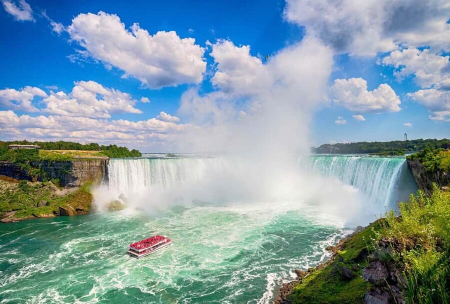 Toronto: Niagara Falls & NOTL Heritage Town Guided Day Tour - Forty-five minutes in Niagara-on-the-Lake
