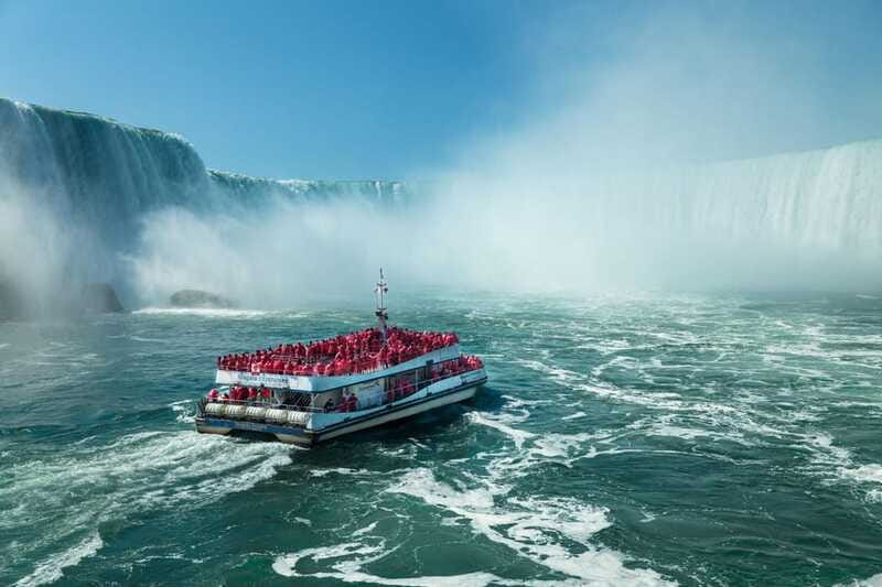 Toronto: Niagara Falls Tour with Cruise and Behind The Falls - Free time at the falls