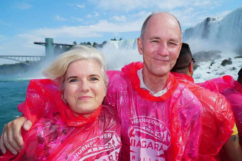 Toronto: Splendours of Niagara Falls Small Group Tour w/Boat - Queenston Heights puts the river in context