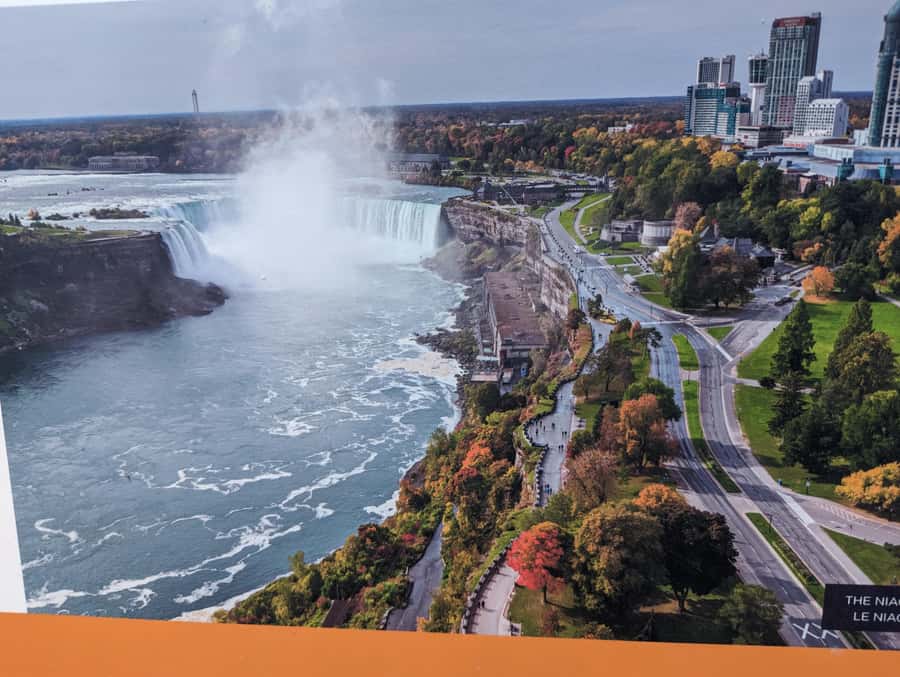 Toronto to Niagara Falls: Evening Tour with Cruise & lights - Key points at a glance