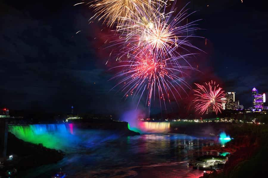 Toronto to Niagara Falls: Evening Tour with Cruise & lights - Table Rock gives you the classic view