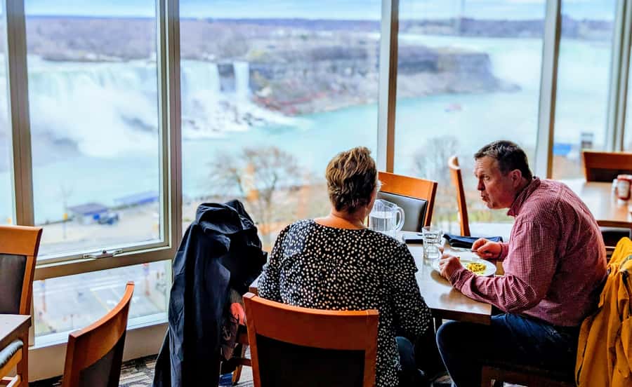 Toronto to Niagara Falls: Evening Tour with Cruise & lights - The Floral Clock and Whirlpool Rapids
