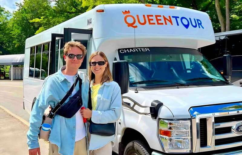 Toronto: Winter Niagara Falls Tour with Attractions Package - Who should book this tour?