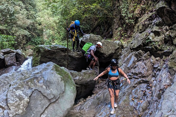 Trekking/rappelling waterfalls in Dominican Republic - A Dominican lunch in Los Cacaos
