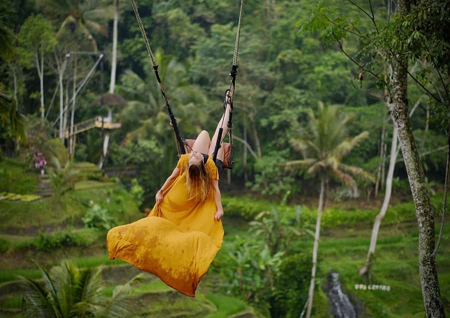 Ubud: Rice Terrace, Holy Water Temple & Waterfalls Trek Tour - Tibumana Waterfall: a good place to cool off