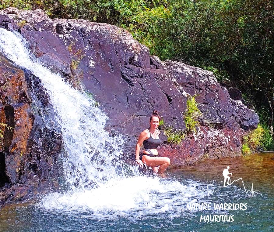 Vacoas-Phoenix: Private Hiking Tour to Tamarind Falls - What the guide adds to the price