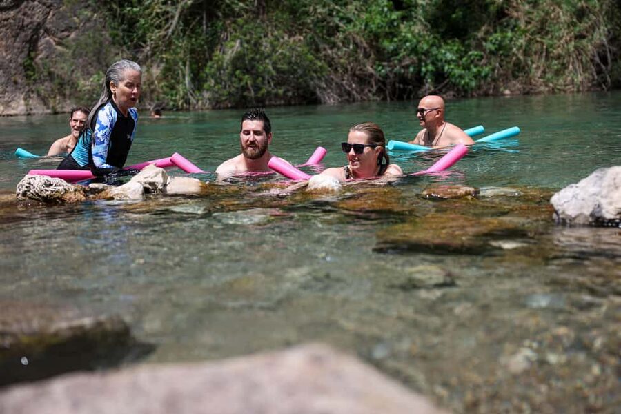 Valencia: Montanejos Thermal Spring & Girlfriend Waterfall - Montanejos thermal springs at 25°C