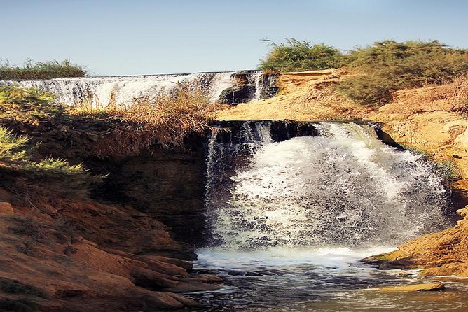Valley of Whales and Wadi El Rayan Water Falls Day Tour from Cairo - Wadi El Rayan and Egypt’s largest waterfalls