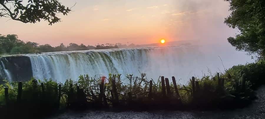 Victoria Falls Scenic Day Tour with Lunch & Helicopter Tour - Should you book it?